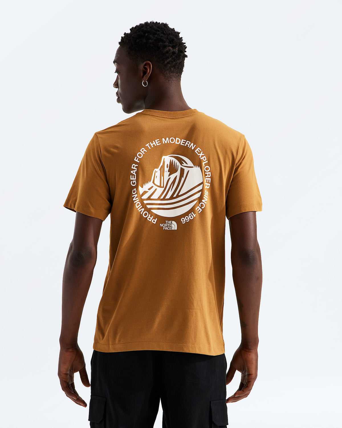 Men’s Mountainscape Regular Short-Sleeve Tee