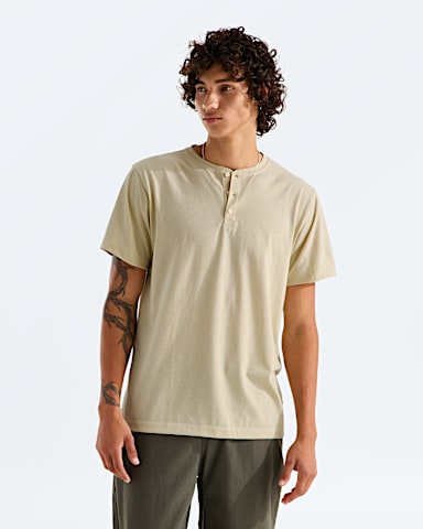 Men’s Tri-Blend Short-Sleeve Henley