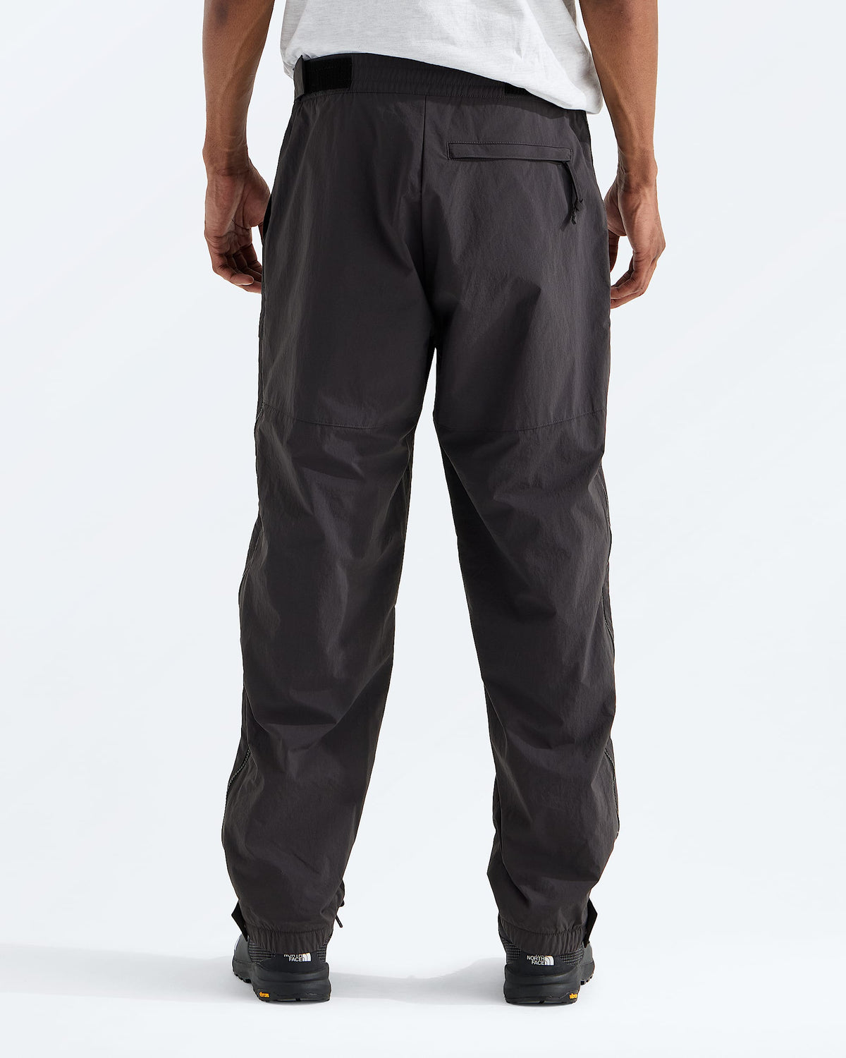 Unisex TNF™ Red Box Full-Zip Pants